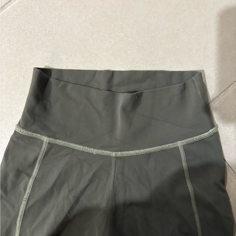 Aritzia Tna TnaLIFE Atmosphere High-Rise Leggings - Olive Green - XS Athleisure - Picture 2 of 5